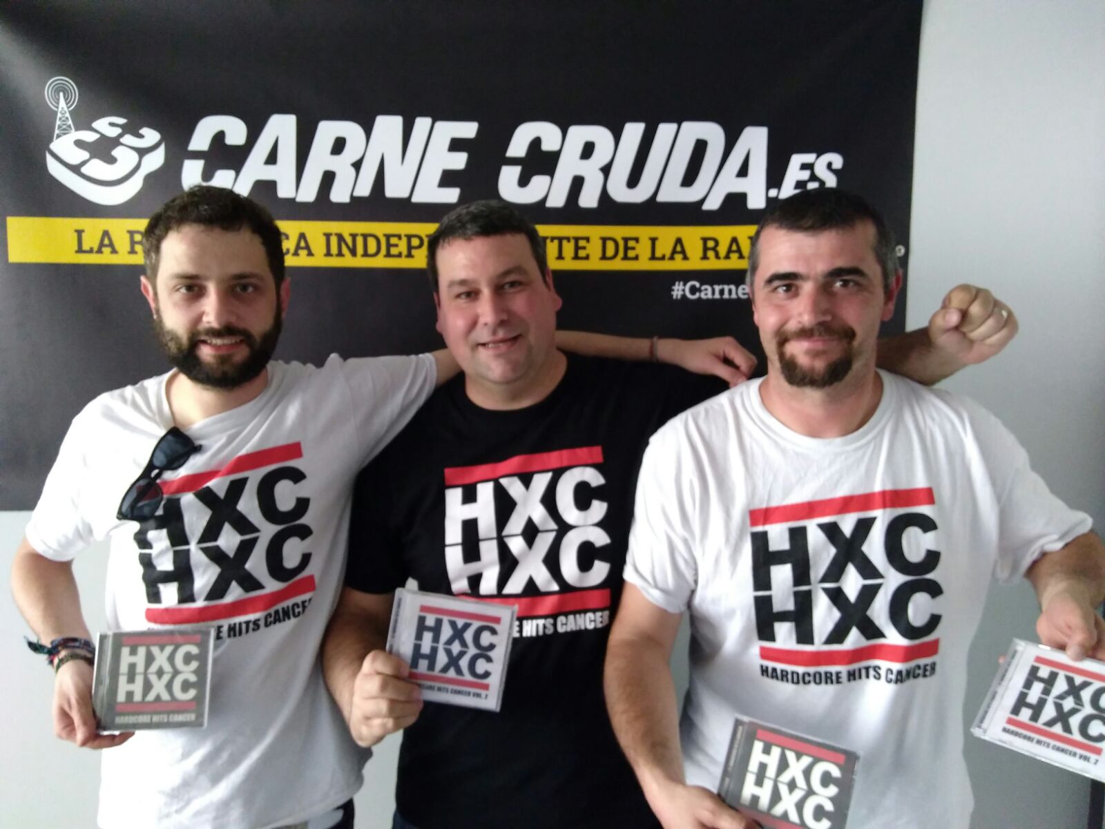 HCXHC, en CARNE CRUDA Radio